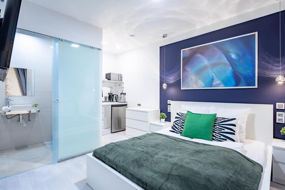 Central - New - Quiet Sleep Apartment บูดาเปสต์ ภายนอก รูปภาพ